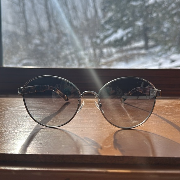 New Tory Burch Sunglasses w Orange Case tortoise shell arms silver with logo - Picture 8 of 14